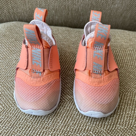 Infant Toddler Nike Flex Runner Sneaker. Unisex Ombré Peach Orange W/Silver. 3C. - Picture 3 of 14